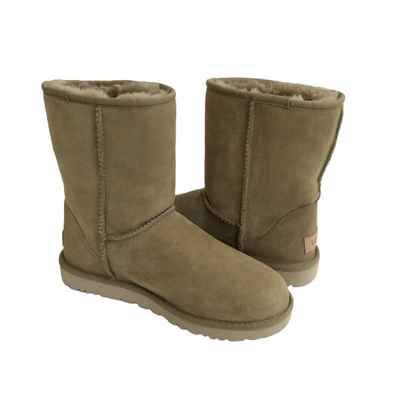 NIB UGG WOMEN'S CLASSIC SHORT SUEDE SHEARLING LINED BOOTS TOMATILLO - Picture 3 of 8